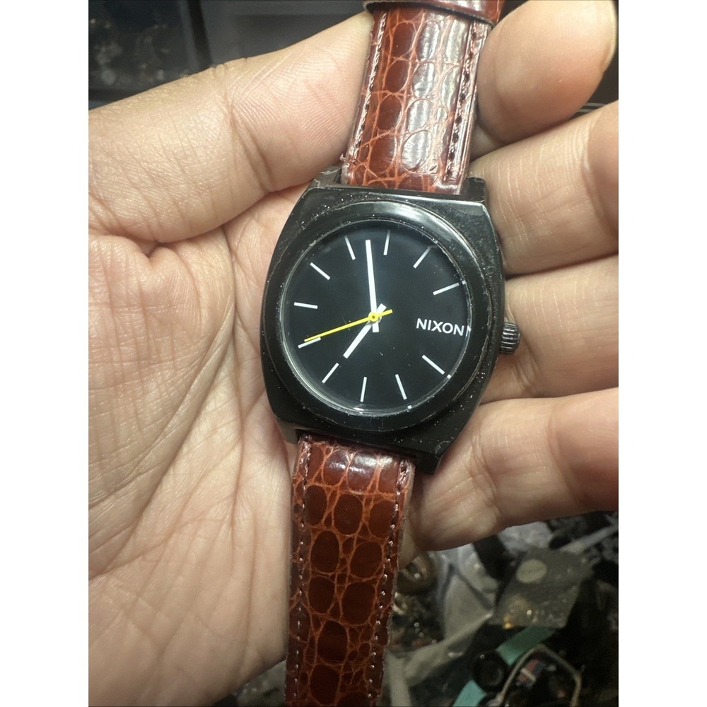 Working Nixon 40mm Men's Minimal The Time Teller P Black Watch Dial Rare - Picture 11 of 11